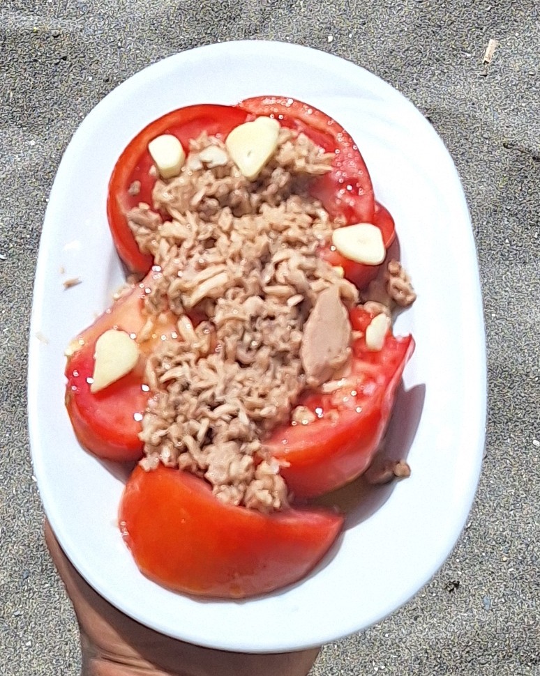 TOMATE CON ATUN