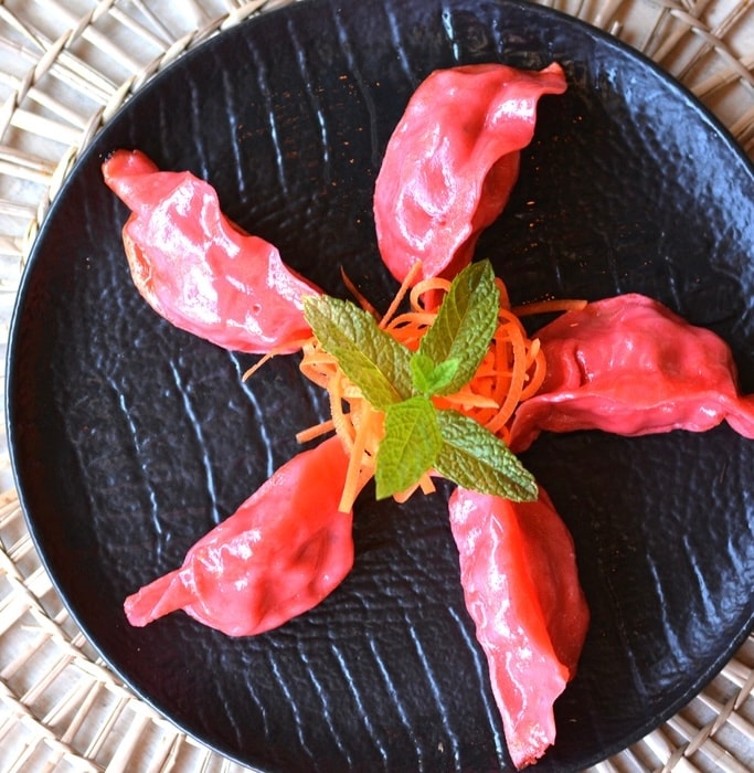 17E. GYOZAS DE TERNERA, TOMATE Y MOZZARELLA 4PZS