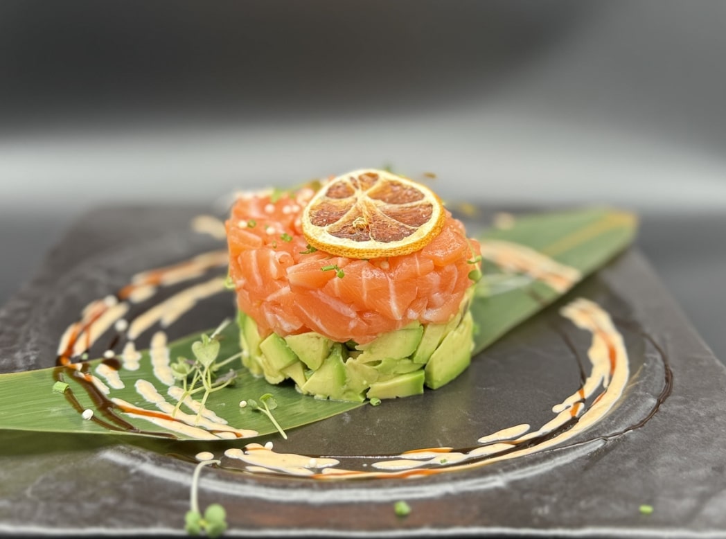 153 TARTAR DE SALMON