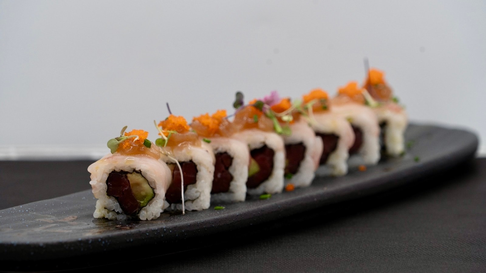 D3 HAMACHI ROLL 8PZS