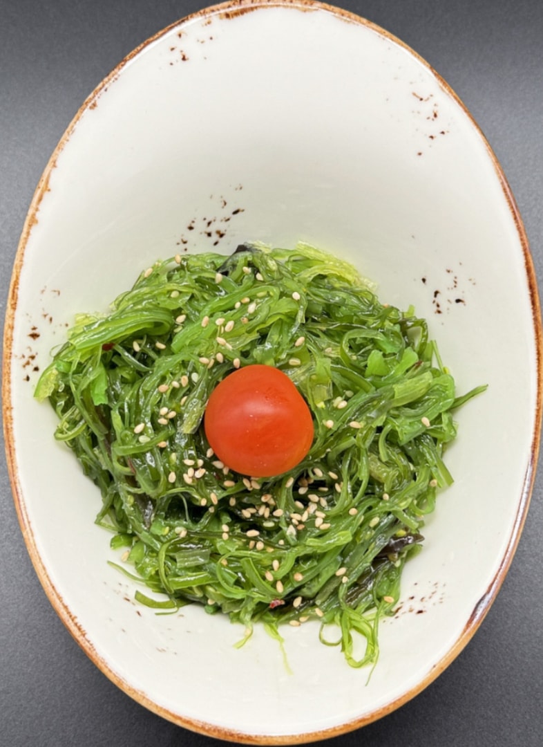 8 ENSALADA WAKAME