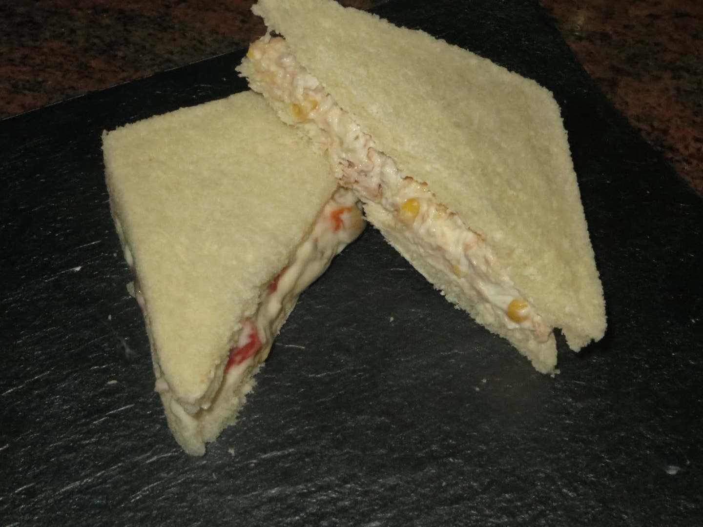 Sándwich atún, millo y pimiento