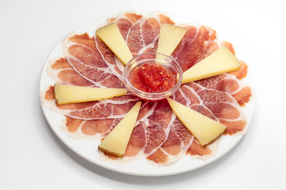 Tabla de jamón y queso