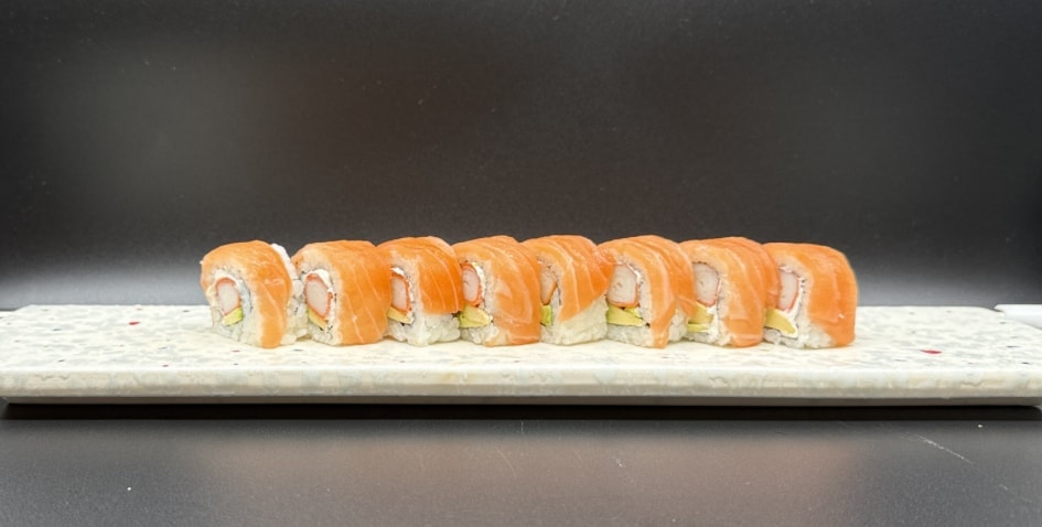 108 ROLL SALMON CHIZU